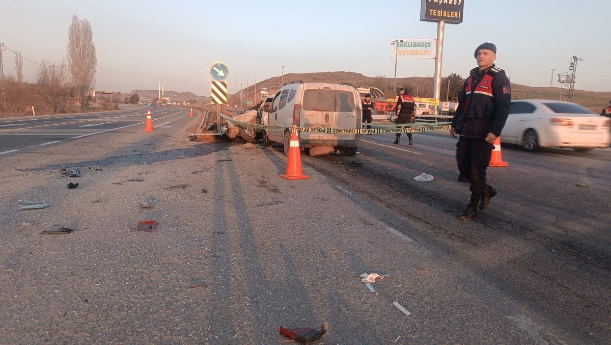 Kırıkkale-Çorum Kara Yolunda Feci Trafik Kazası