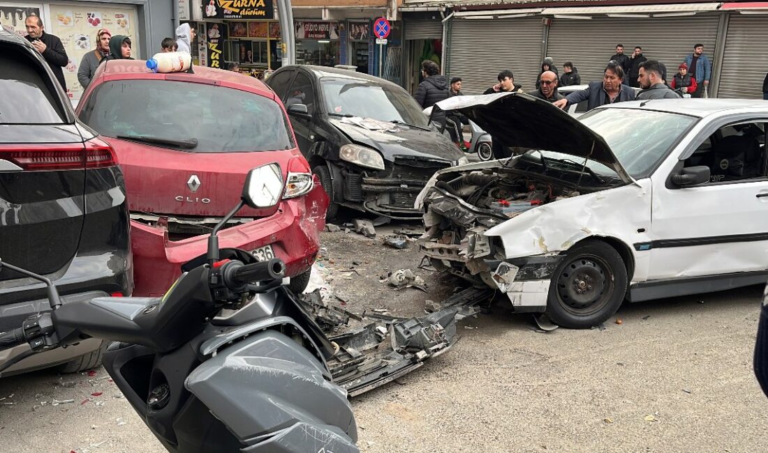 Gebze ilçesinde ‘dur’ ihtarına uymayan şoförün kullandığı araba, evvel motosiklete