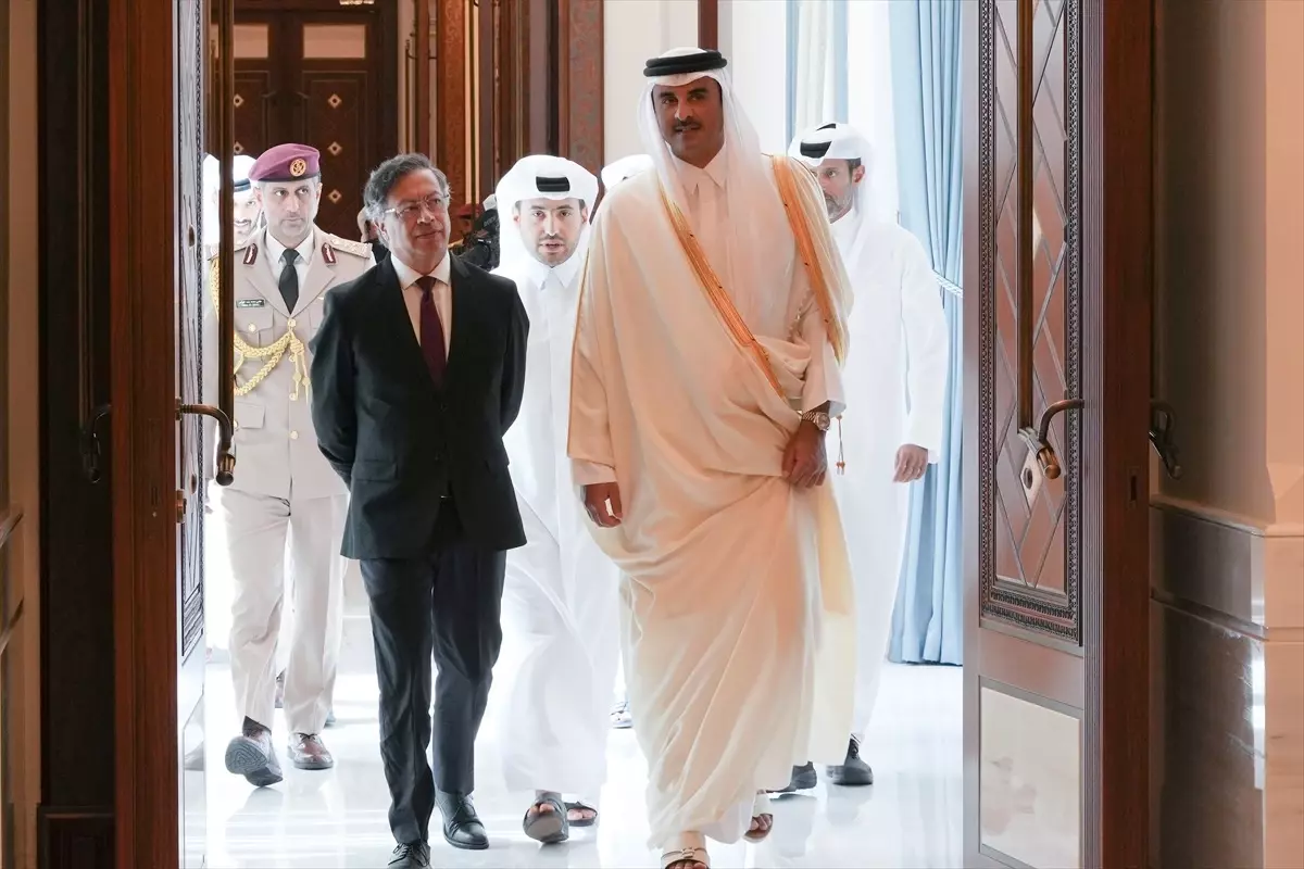 Kolombiya Cumhurbaşkanı Gustavo Petro'nun Katar ziyareti, iki ülke arasındaki hava
