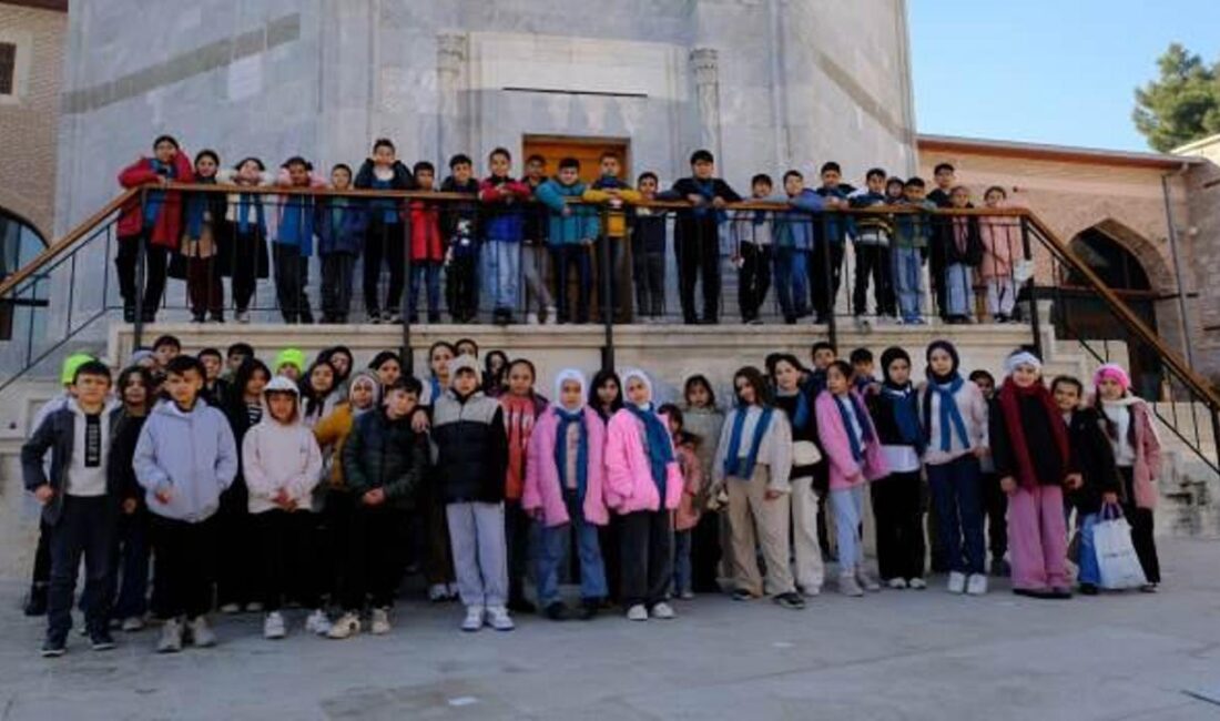 Konya Büyükşehir Belediyesi, Türkmen yetimlerine yönelik düzenlediği etkinlikte sevgi ve