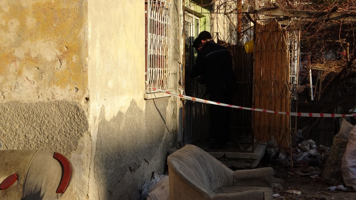 Konya'da Derya Sitesi'nde Tahliye: 60 Kişi Dışarı Çıkarıldı