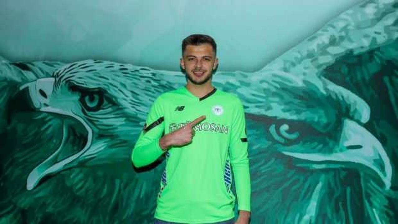 Konyaspor, kaleci Ahmet Daş ile 3,5 yıllık sözleşme imzalayarak kadrosunu