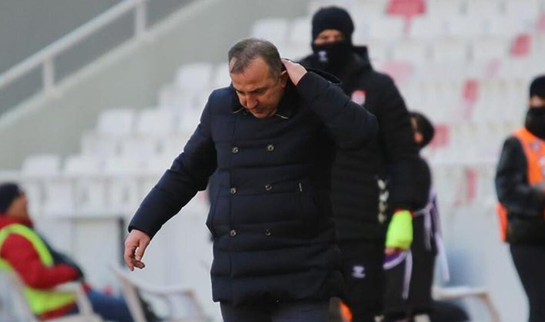 Trendyol Süper Lig takımı Konyaspor'da teknik yönetici Recep Uçar, deplasmanda