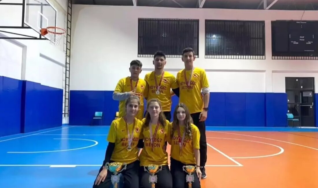 Köyceğiz Naip Hüseyin Anadolu Lisesi Floor Curling Kız Takımı, gösterdiği