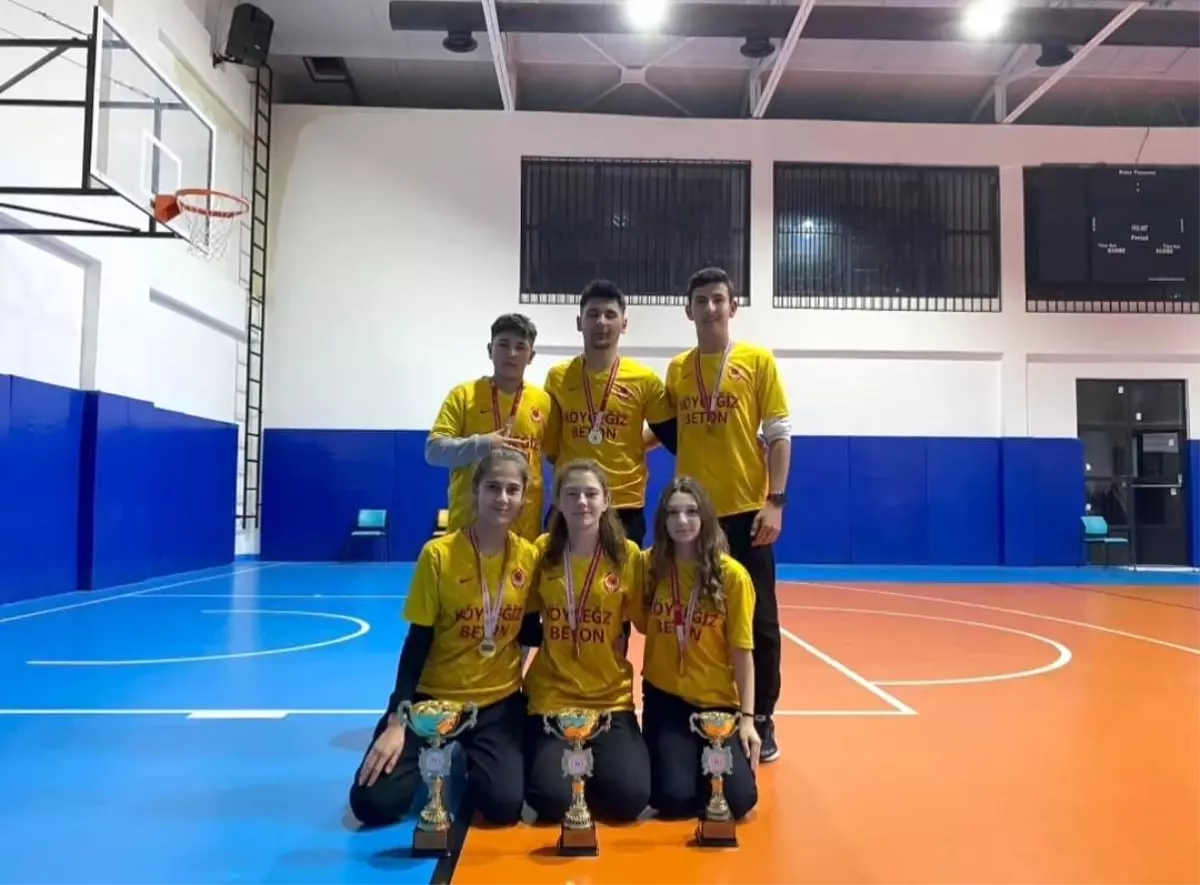 Köyceğiz Naip Hüseyin Anadolu Lisesi Floor Curling Kız Takımı, gösterdiği