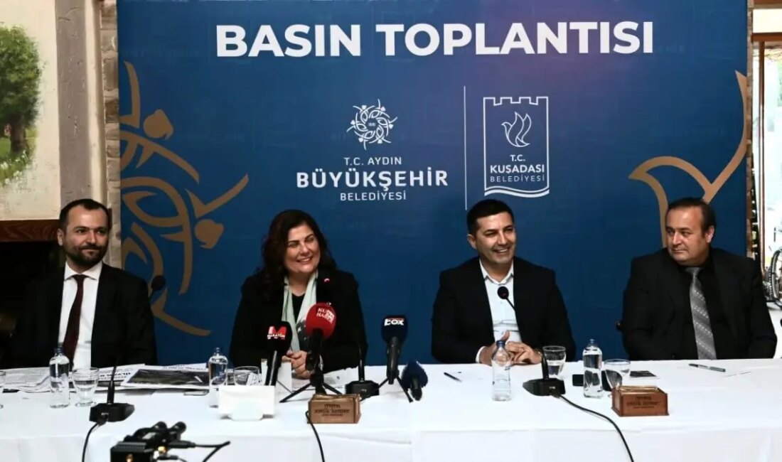 Kuşadası'nda gerçekleştirilen ortak basın toplantısında, ekonomik kriz ve sosyal belediyecilik
