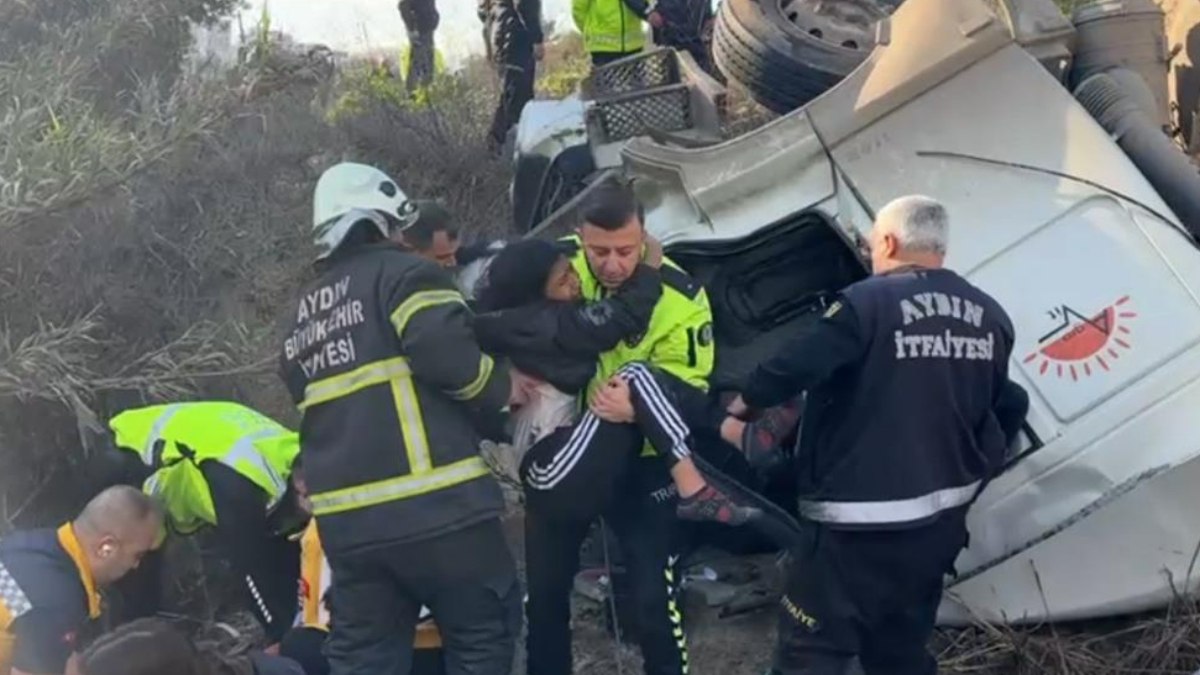 Kuşadası'nda meydana gelen tır kazasında 1 kişi hayatını kaybetti, 3