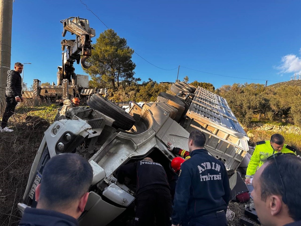 Kuşadası'nda Trafik Kazası: 1 Ölü, 3 Yaralı