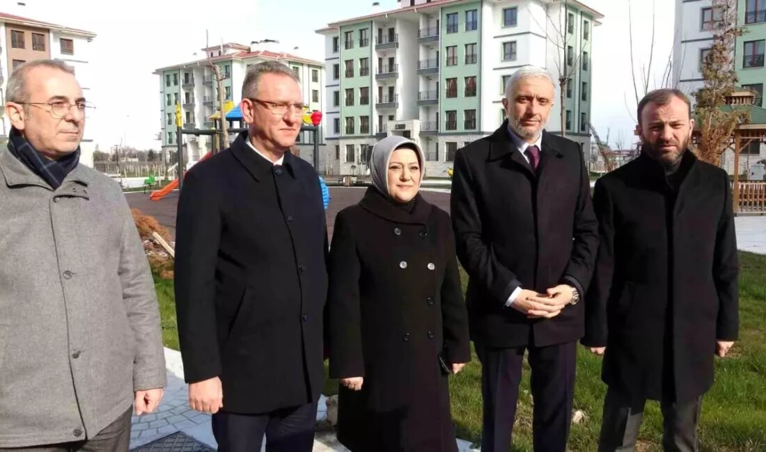 AK Parti Kütahya milletvekilleri, kentsel dönüşüm projelerine yönelik Belediye Başkanı