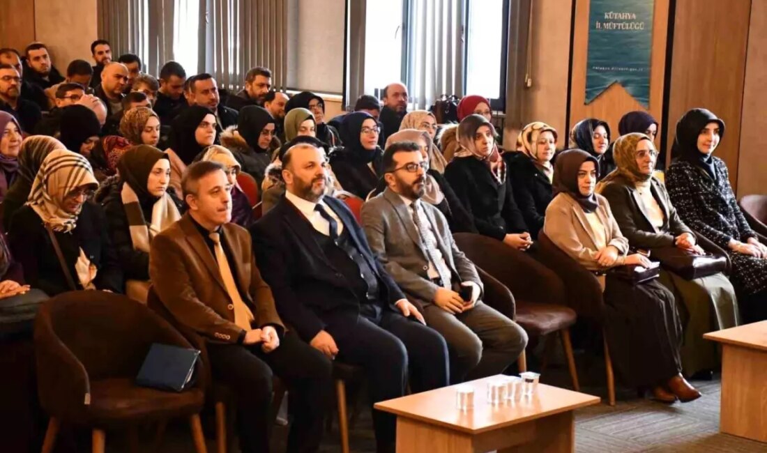 Kütahya'da Merkez-Taşra Buluşmaları Projesi, şehir merkezindeki kültürel ve sosyal dinamiklerle