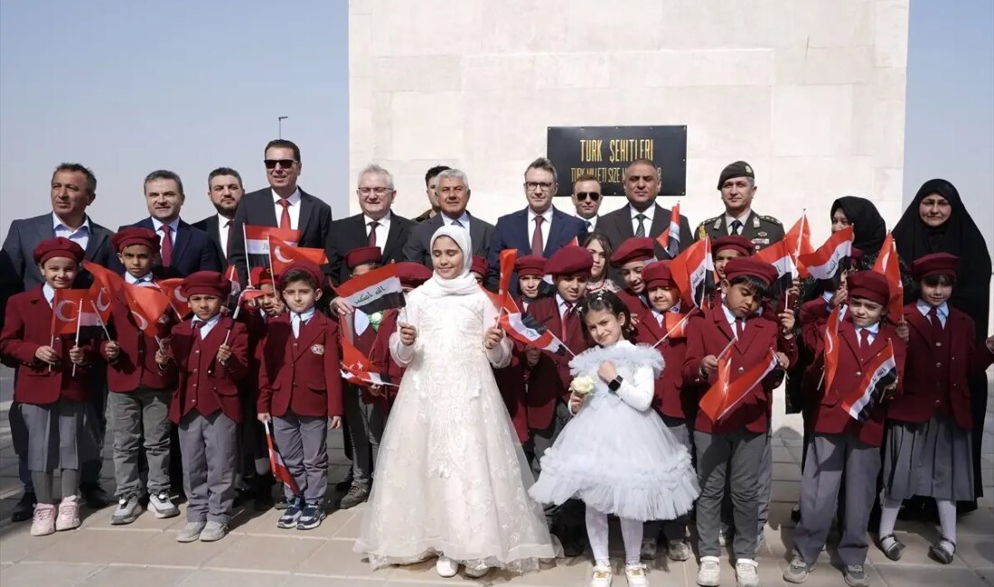 Kut'ül Amare Türk Şehitliği'nde gerçekleştirilen yenileme töreni, şehitlerimizi anmak ve