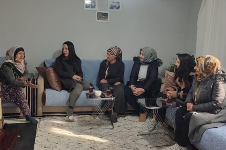 Diyarbakır’ın Lice ilçesinde Belediye Eş Başkanı Dilek Diyar Özer, kadın