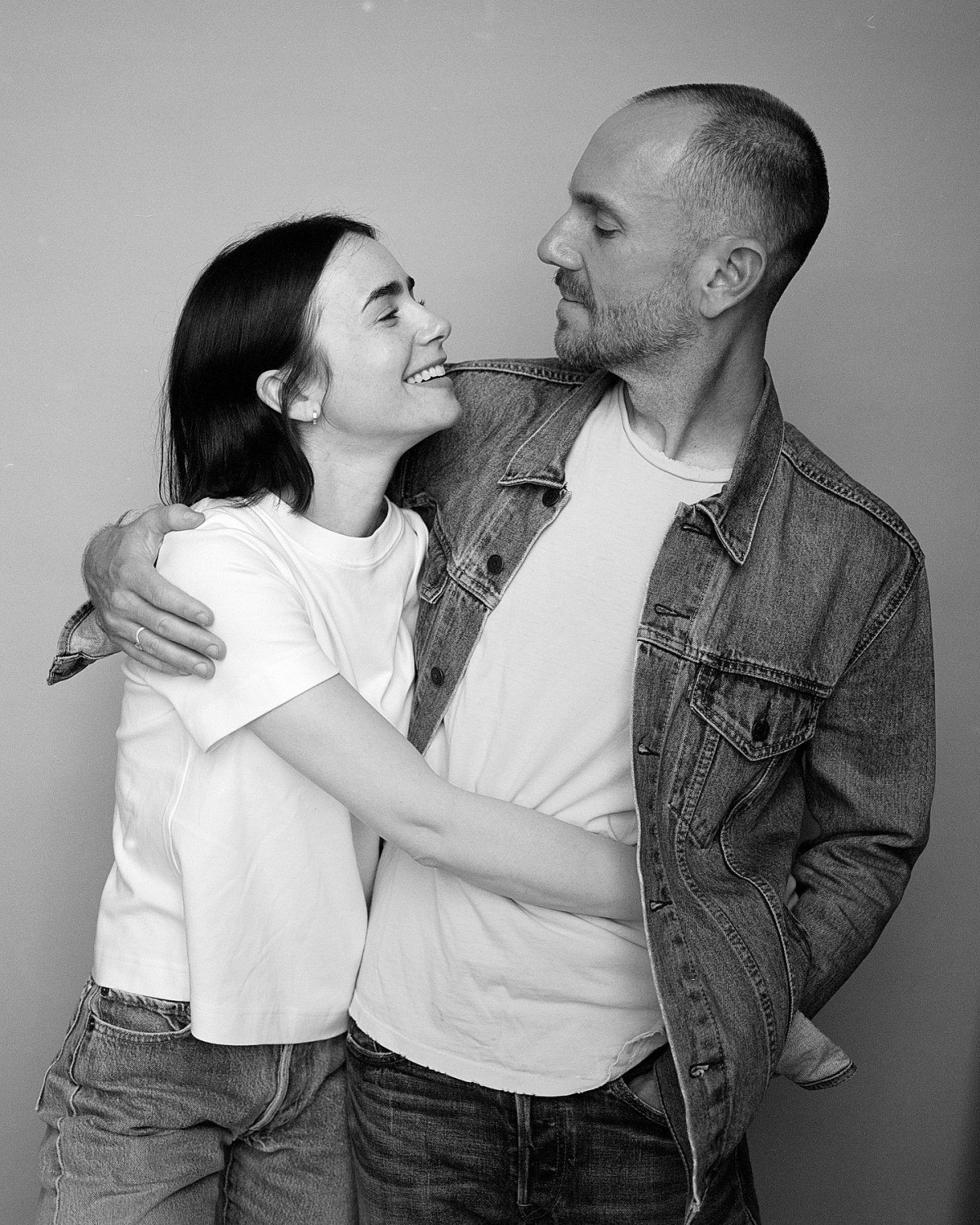 Lily Collins ve Charlie McDowell'dan Bebek Müjdesi