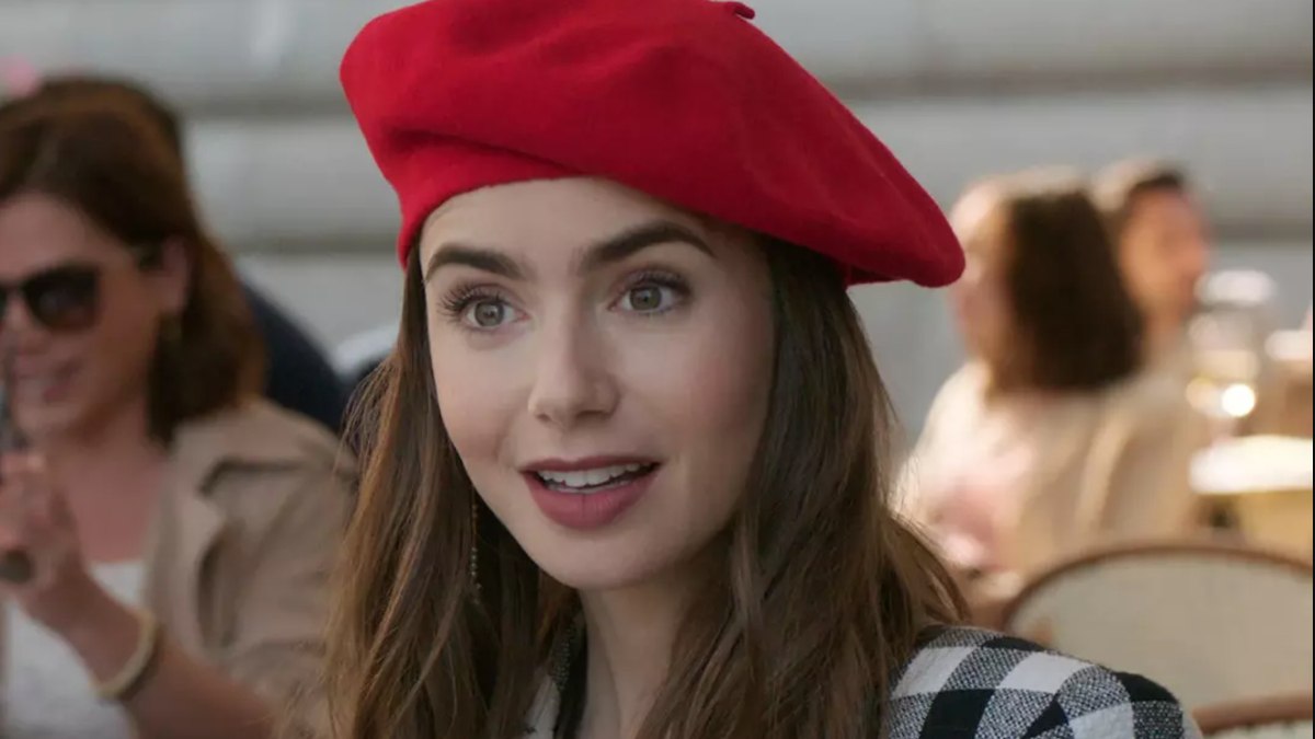 Lily Collins ve Charlie McDowell, bebek beklediklerini duyurarak hayranlarını sevindirdi.