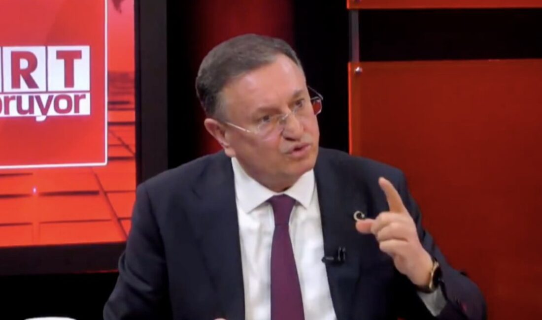 Eski Hatay Büyükşehir Belediye Başkanı Lütfü Savaş, sahte diploma tartışmalarıyla