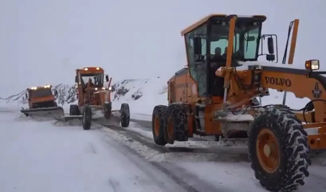 Malatya'da etkili olan kar yağışı nedeniyle 102 kırsal mahalle yolu