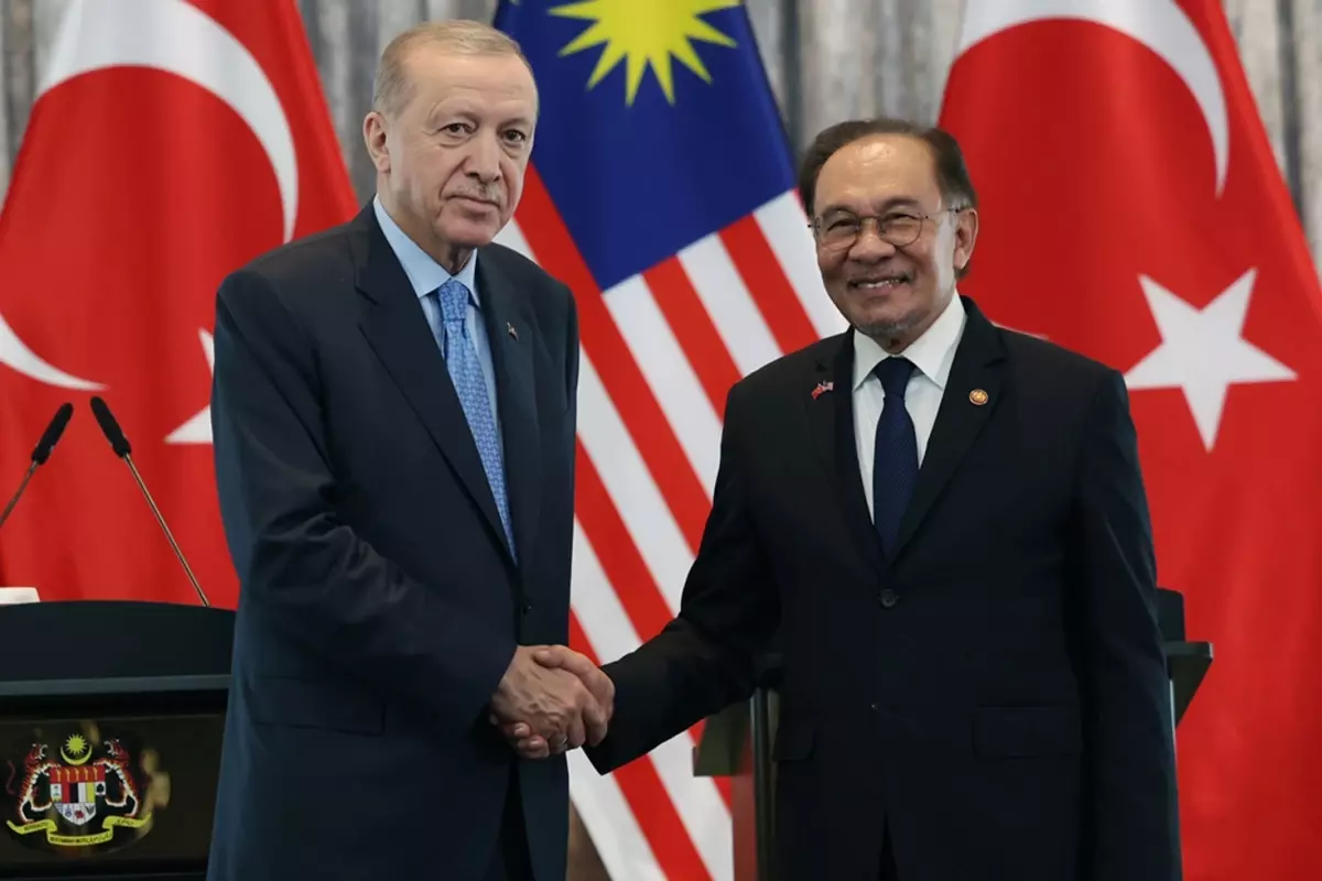 Malezya Başbakanı Enver İbrahim, Cumhurbaşkanı Erdoğan ile gerçekleştirdiği önemli görüşmede