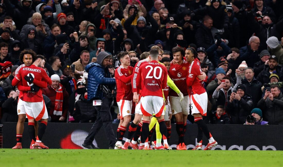 Manchester United, FA Cup çeyrek finalinde Leicester City'yi eleyerek bir