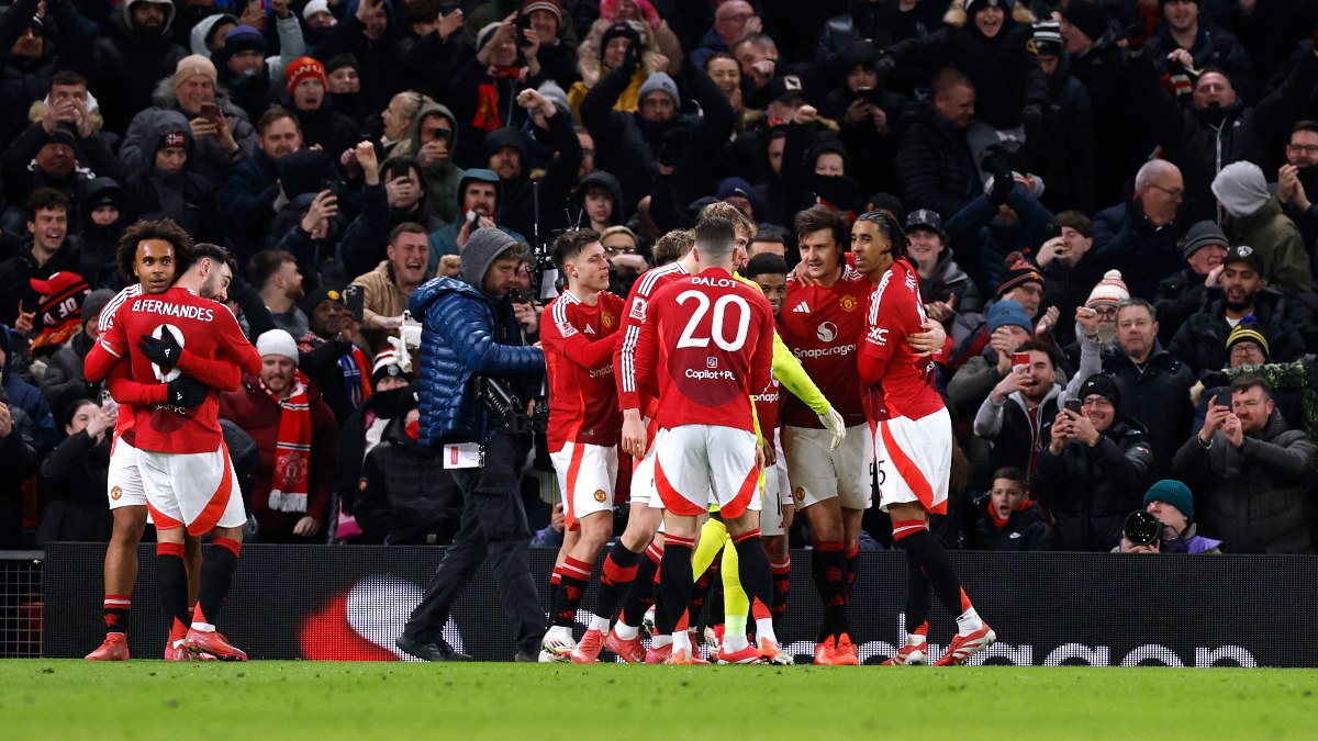 Manchester United, FA Cup çeyrek finalinde Leicester City'yi eleyerek bir