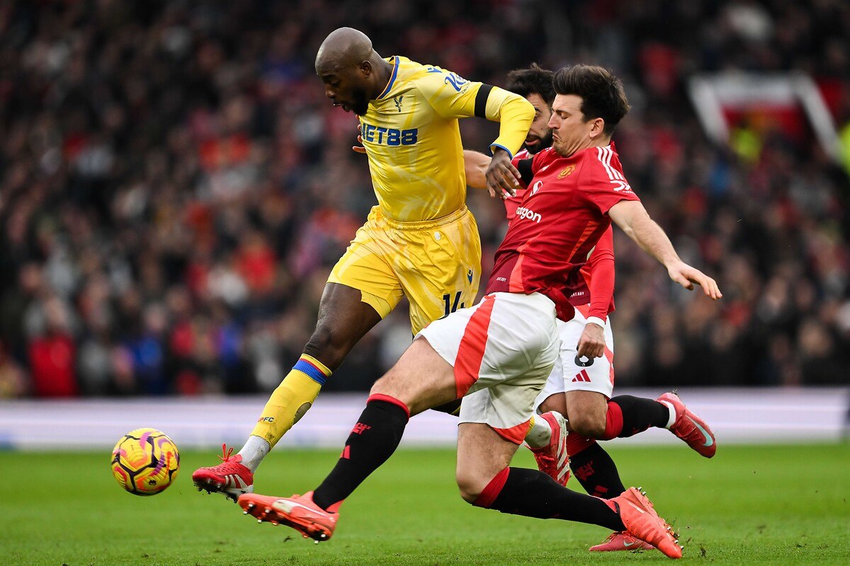Manchester United Mali Sıkıntılara Devam Ediyor