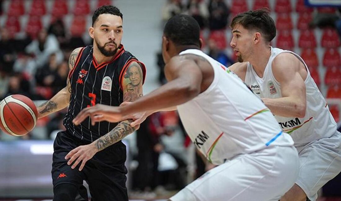 Manisa Basket, Aliağa Petkimspor'u 89-80 mağlup ederek önemli bir galibiyet