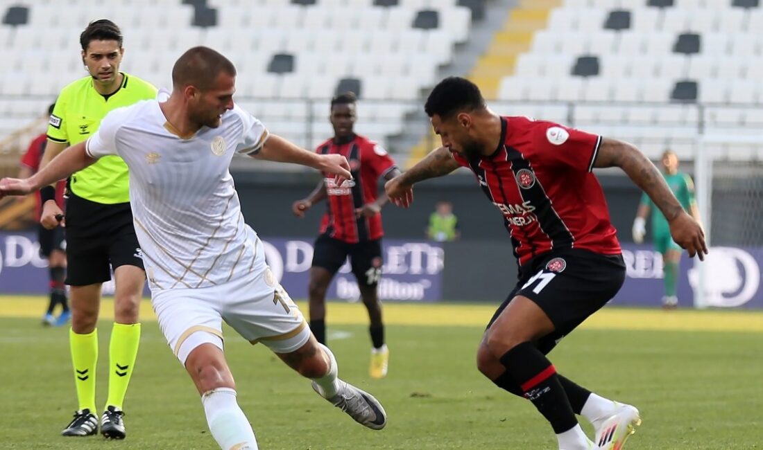 Manisa FK ve Fatih Karagümrük arasında oynanan heyecan dolu maçta