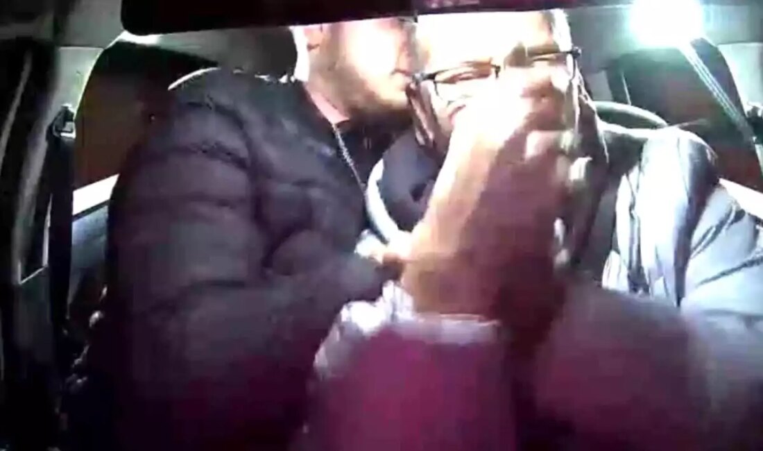 Manisa'da bir taksiciye bıçakla gasp girişimi yaşandı. Olayın detayları ve