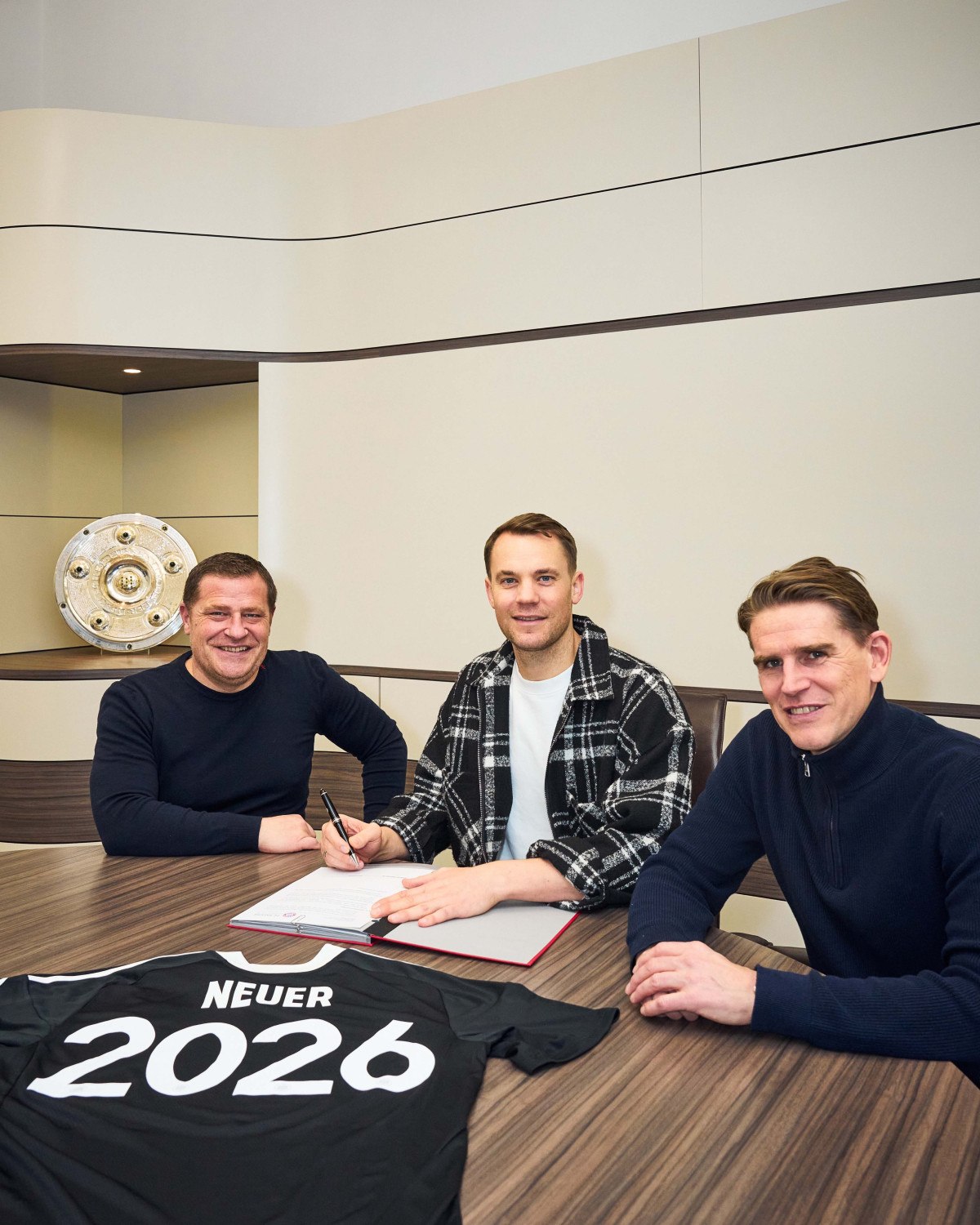 Manuel Neuer'in Bayern Münih ile Sözleşmesi Uzatıldı
