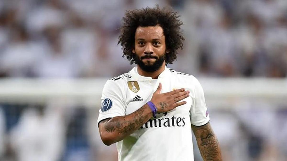 Brezilyalı futbolcu Marcelo, unutulmaz kariyerine veda etti. Uzun yıllar süren