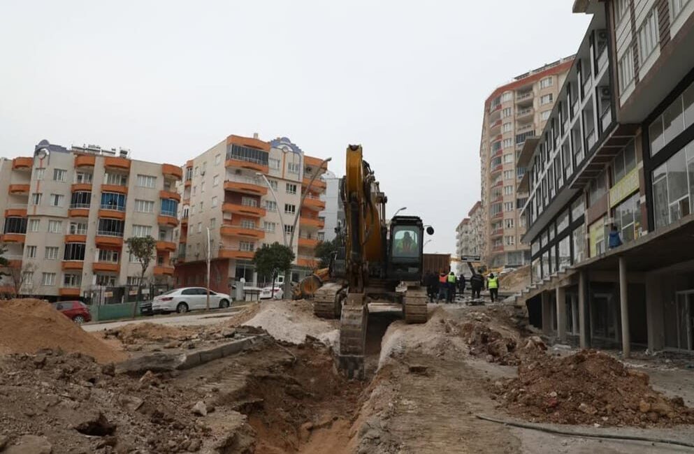 Mardin Büyükşehir Belediyesi Genel Sekreteri Fatih Eroğlu, beraberindeki MARSU Genel
