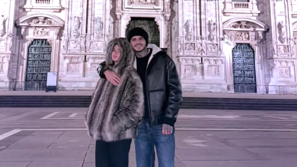 Mauro Icardi ve China Suarez'ın Milano'daki romantik anlarını keşfedin. Aşk