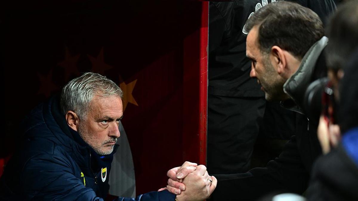 Mourinho’nun Galatasaray kulübesini hedef alarak, “Maymun gibi zıplıyorlardı” sözleri büyük