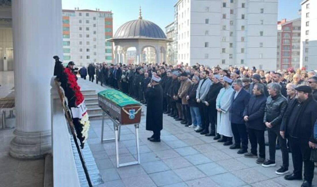 Mehmet Sönmez'in cenaze töreni, dostları ve ailesi tarafından büyük bir