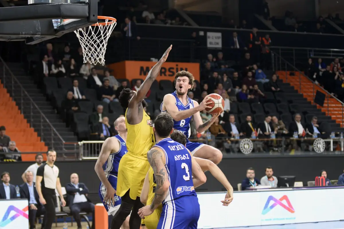 Mersin Spor, Tofaş'ı 101-95 yenerek dörtlü finale yükseldi. Maçta gösterdiği