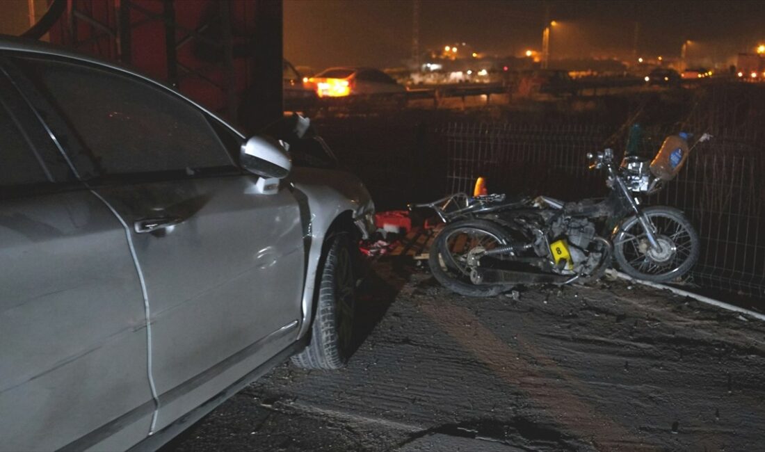 Mersin'de meydana gelen motosiklet kazasında 20 yaşındaki sürücü hayatını kaybetti.
