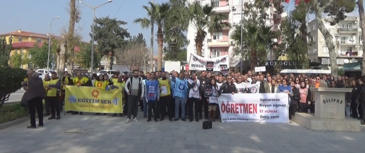 Mersin'de Öğretmene Şiddet Olayı: Baba ve Ağabeyi Tutuklandı