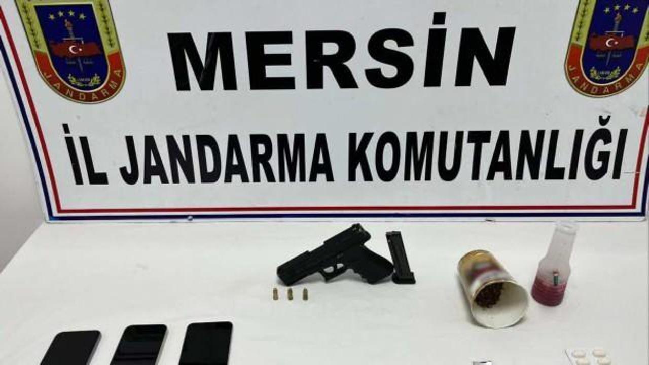 Mersin'de düzenlenen uyuşturucu ticareti operasyonunda 7 zanlı yakalandı. Polis ekipleri,