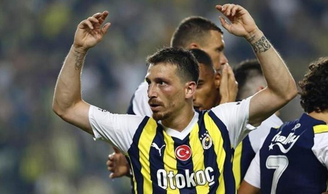 Mert Hakan Yandaş'ın Fenerbahçe kariyerinin beşinci sezonunu keşfedin. Performansı, başarıları
