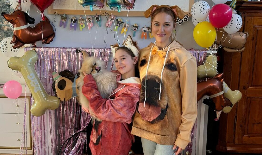 Meryem Uzerli ve kızı Lara'nın duygusal paylaşımlarını keşfedin. Anne-kız arasındaki