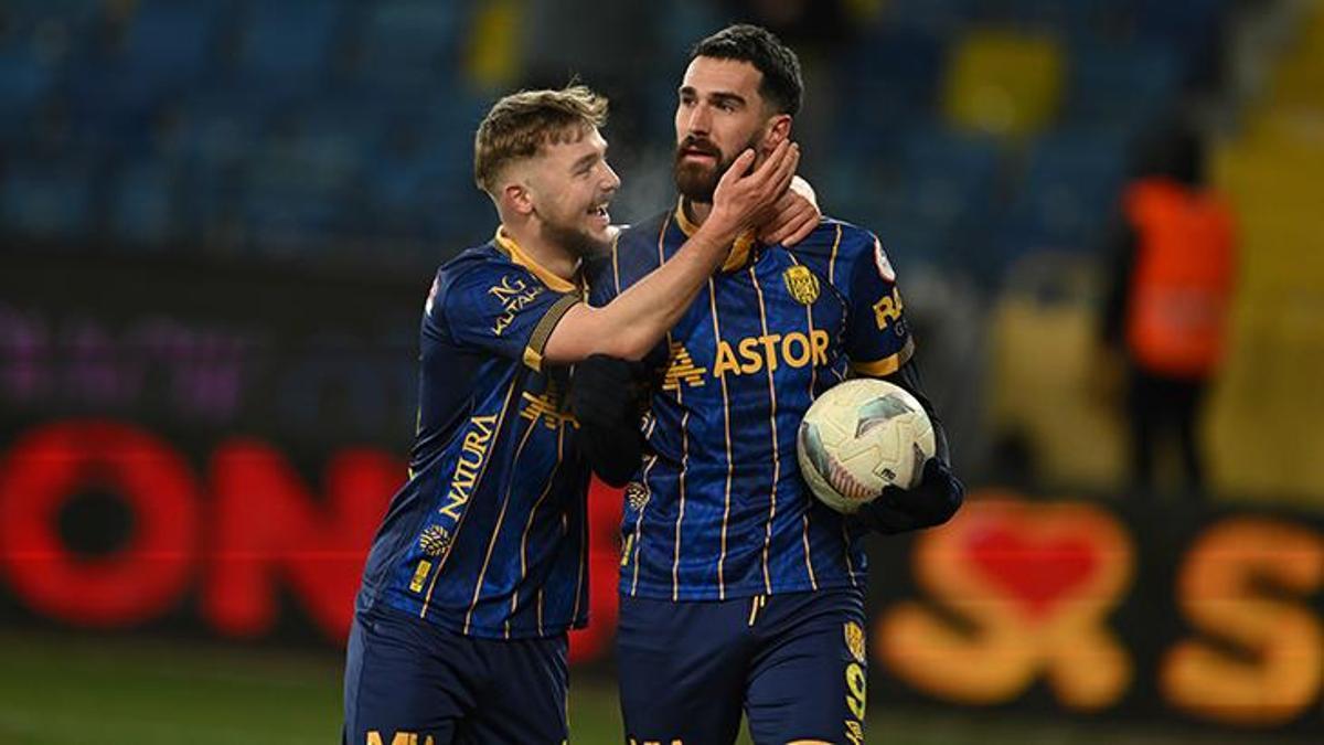 Trendyol 1. Lig'in 26. haftasında MKE Ankaragücü, sahasında Bandırmaspor'u 4-0