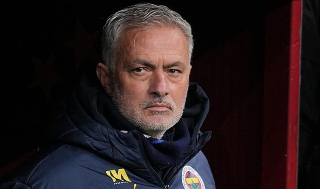 Trendyol Muhteşem Lig’in 25. haftasında Fenerbahçe, deplasmanda Galatasaray ile alandan