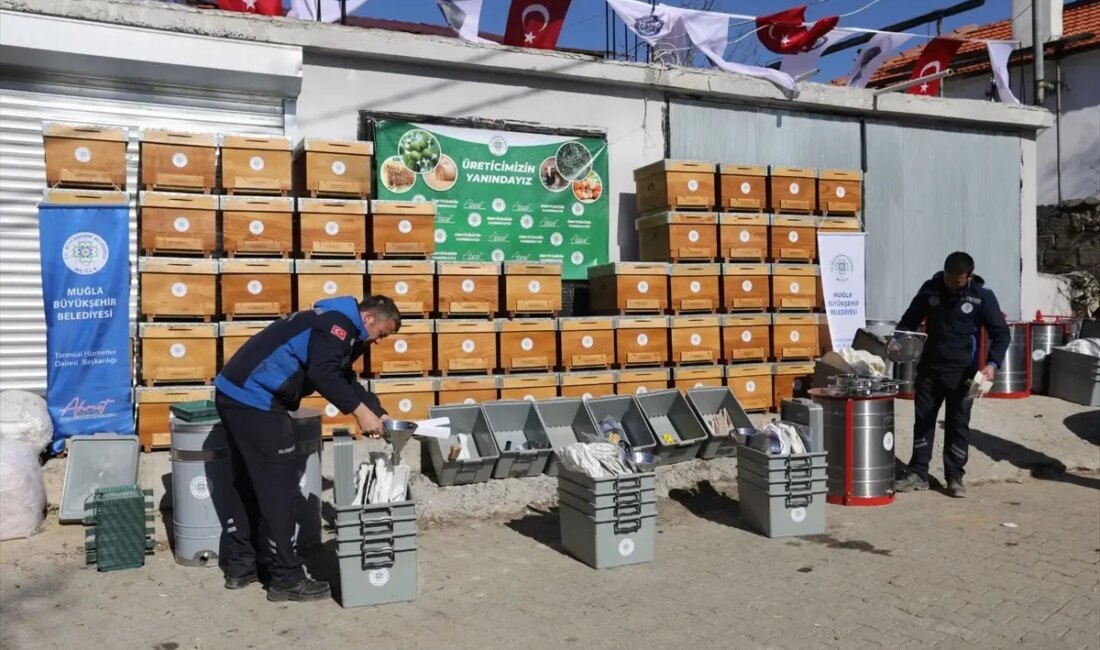 Muğla Büyükşehir Belediyesi, yangın sonrası arıcılara destek olmak için harekete