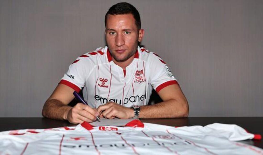 Net Global Sivasspor, genç yetenek Veljko Simic'i kadrosuna kattı. Transfer,