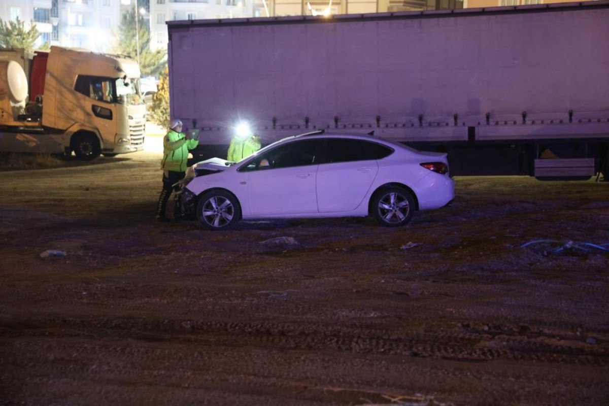 Nevşehir'de Trafik Kazası: Sürücü Kaçtı, Yaralılar Hastaneye Kaldırıldı