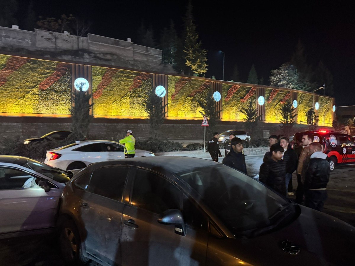 Niğde'de Zincirleme Trafik Kazası