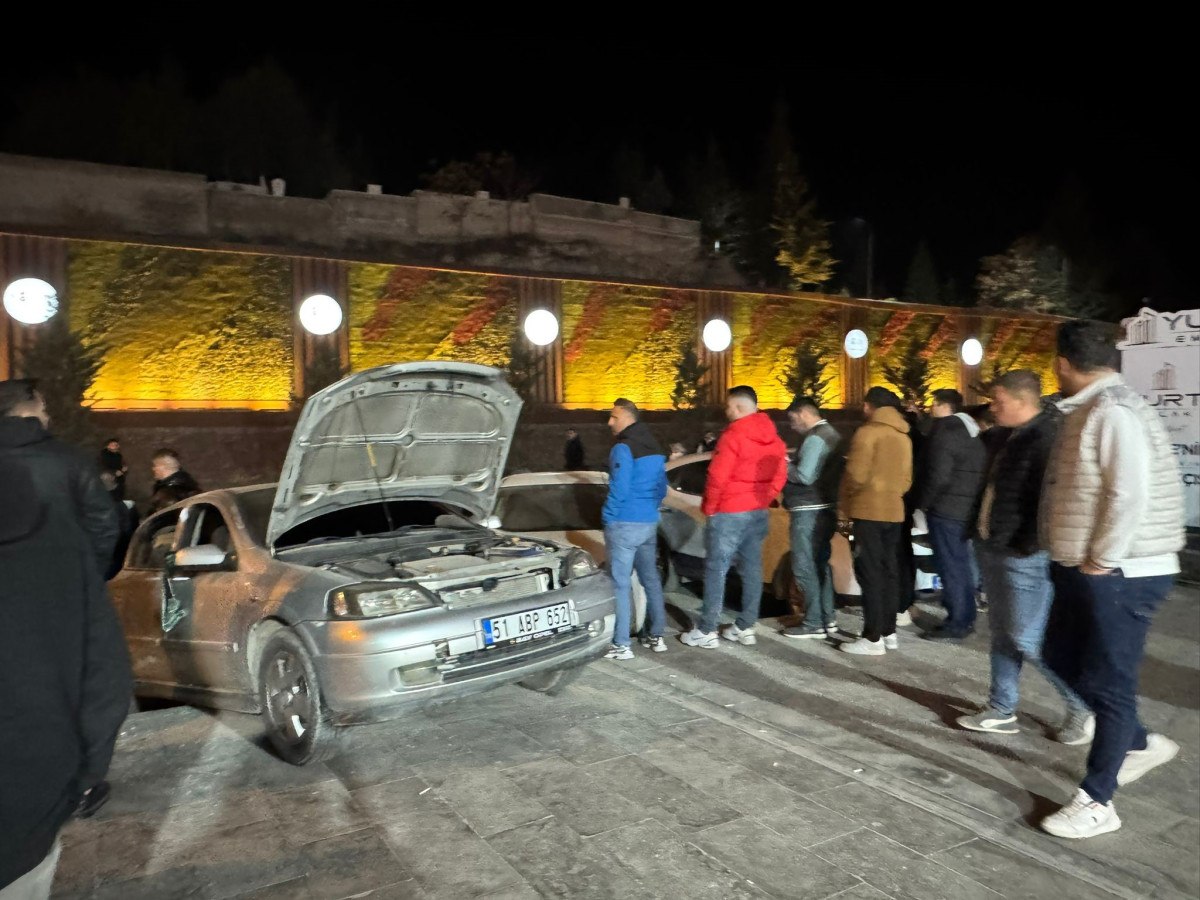 Niğde'de Zincirleme Trafik Kazası: 4 Yaralı
