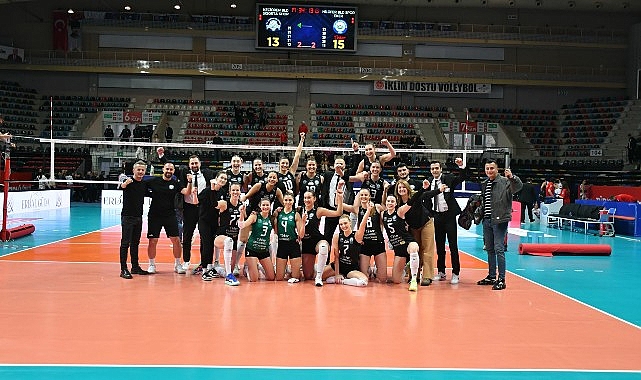 Nilüfer Belediyespor Eker Kadın Voleybol Takımı, zorlu bir mücadele sonrası