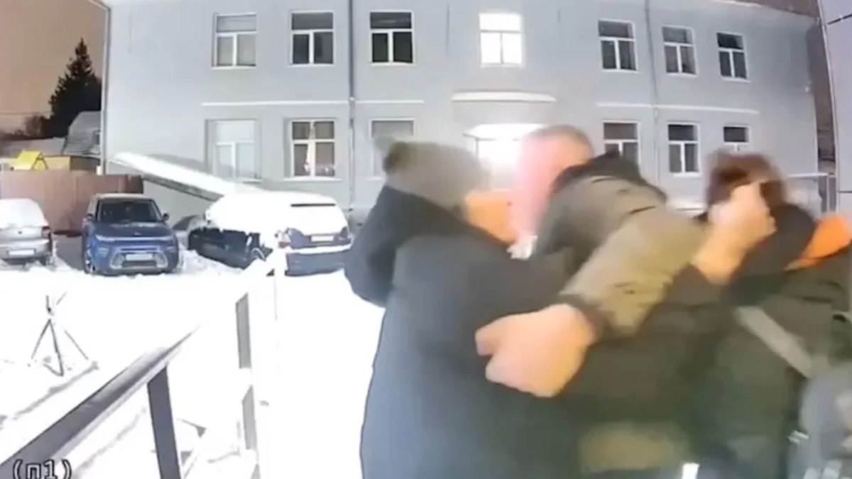 Novosibirsk'te eşinden ilişki yaşayan bir kadına yönelik gerçekleştirilen şok edici