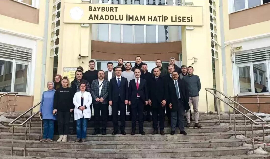 Din Öğretimi Genel Müdür Yardımcısı Özkan, Bayburt İmam Hatip Lisesinde