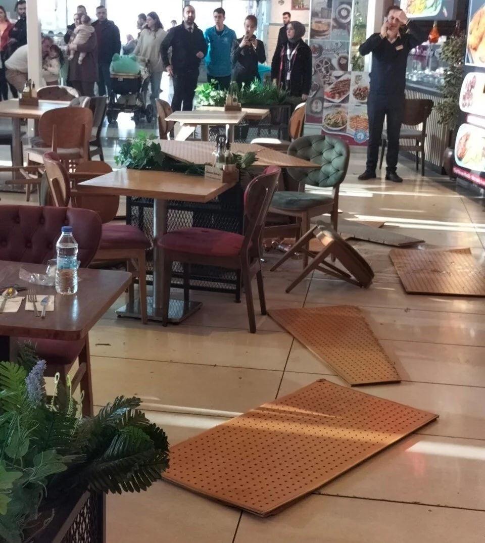 Osmangazi'de AVM Tavanı Çöktü